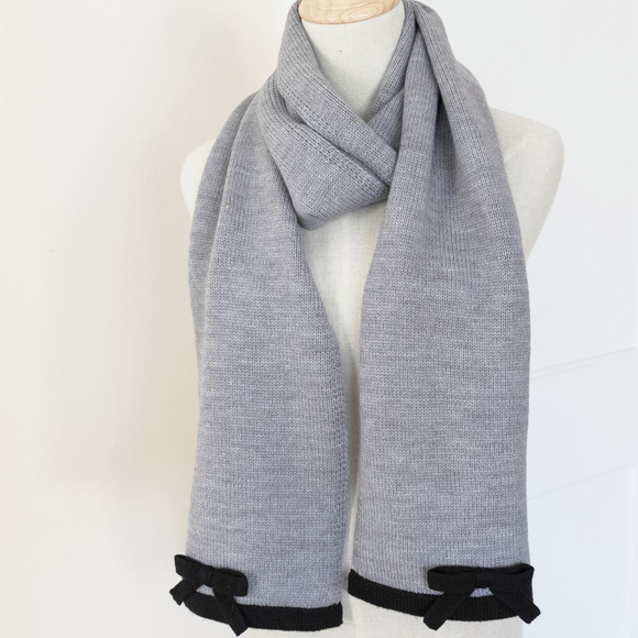 kate spade Accessories - Kate Spade Knit Scarf with Bows